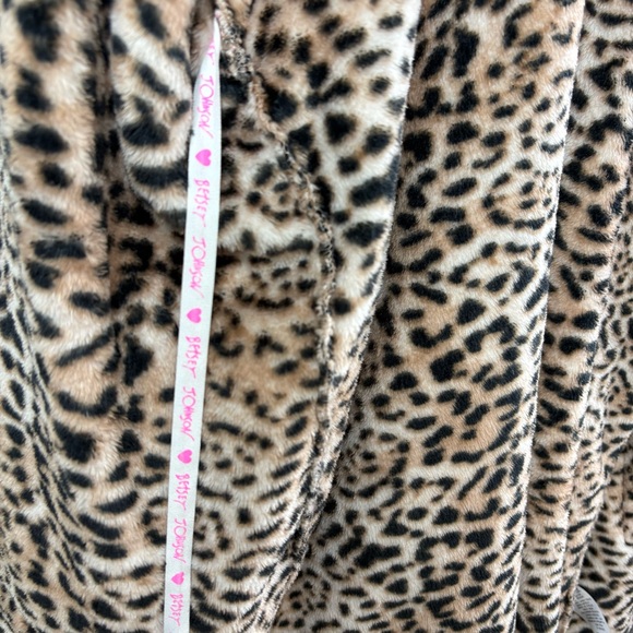 Betsey Johnson Leopard Print Plush Hooded Robe | Cozy Glam M/L - Picture 7 of 8